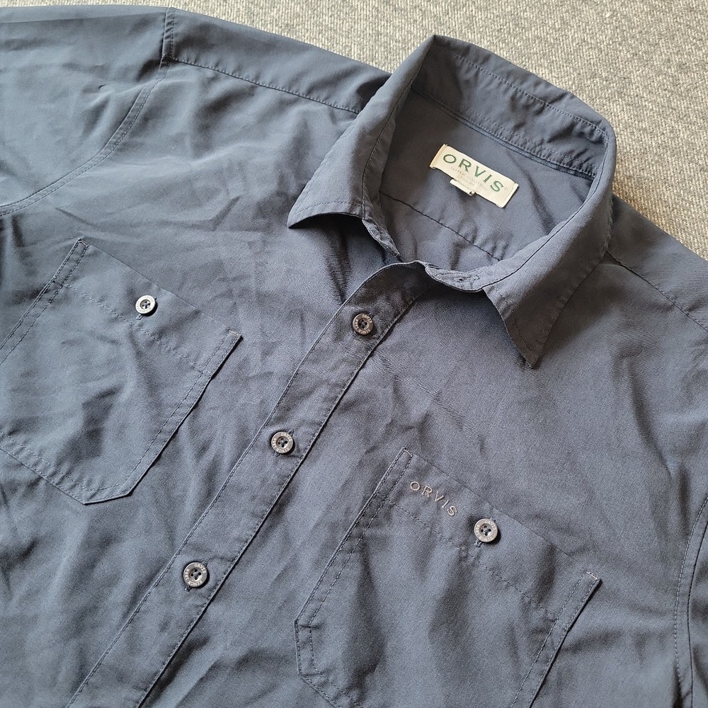 Orvis Tech Shirt Men’s Large Navy Blue Chambray Short Sleeve Button Up Outdoors